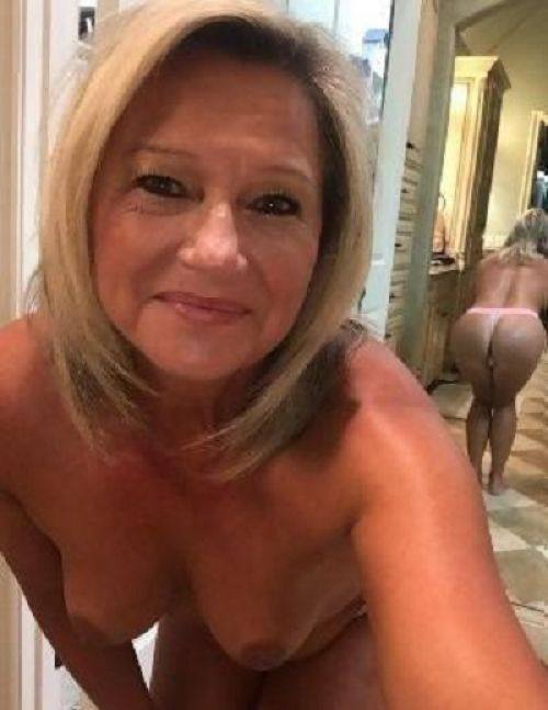 ❤❤❤--51 YRS DIVORCED UNHAPPY WOMEN -❤❤- NED A BED-ROOM SEX PARTNER -❤❤- IT'S TOTALLY FREE--❤❤❤