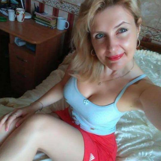 👙👙👙I'm 52 year 😘 Older😘 T0tally free💯👙👙👙 hit my personal e-mail >> lanamom707@gmail.com