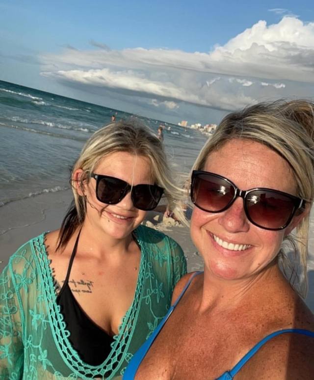 Call me sugar mommy I’m looking for mature minded sugar to spoil beyond expectations allowance is available for you weekly