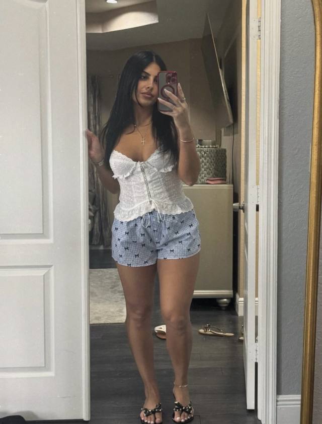 I'm looking for a casual physical relationship – strictly friends with benefits I need someone to fulfill my sexual needs🍆😍