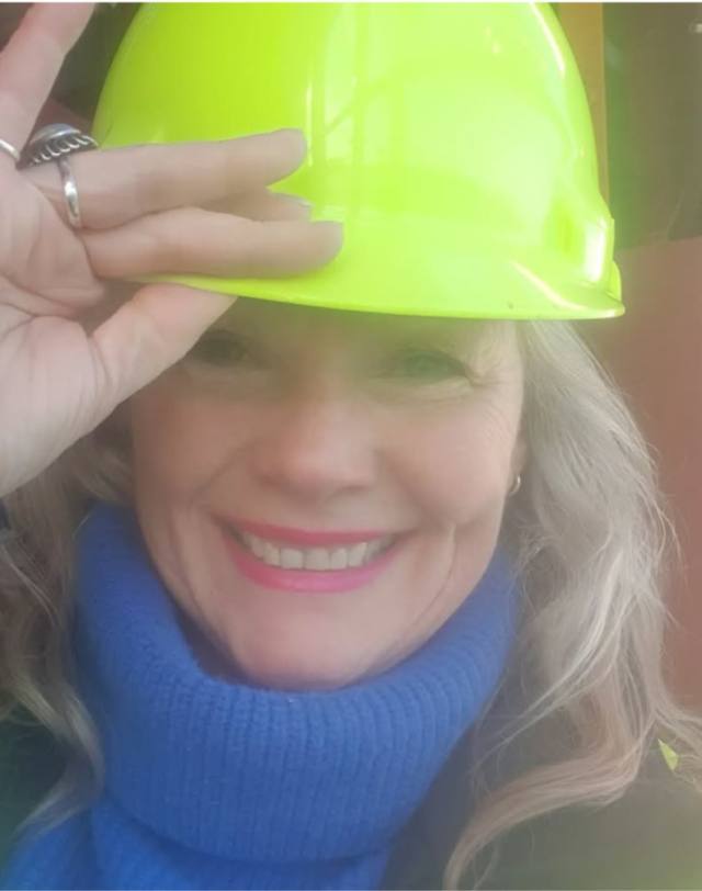 I'm a older sexy sugar mama in need of a loyal sugar baby to spoil beyond expectations