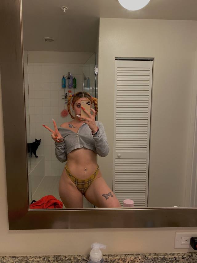 I squirt💦🍑and I'm ready to have some fun hum for an unforgettable experience🍆🍆🍑💦