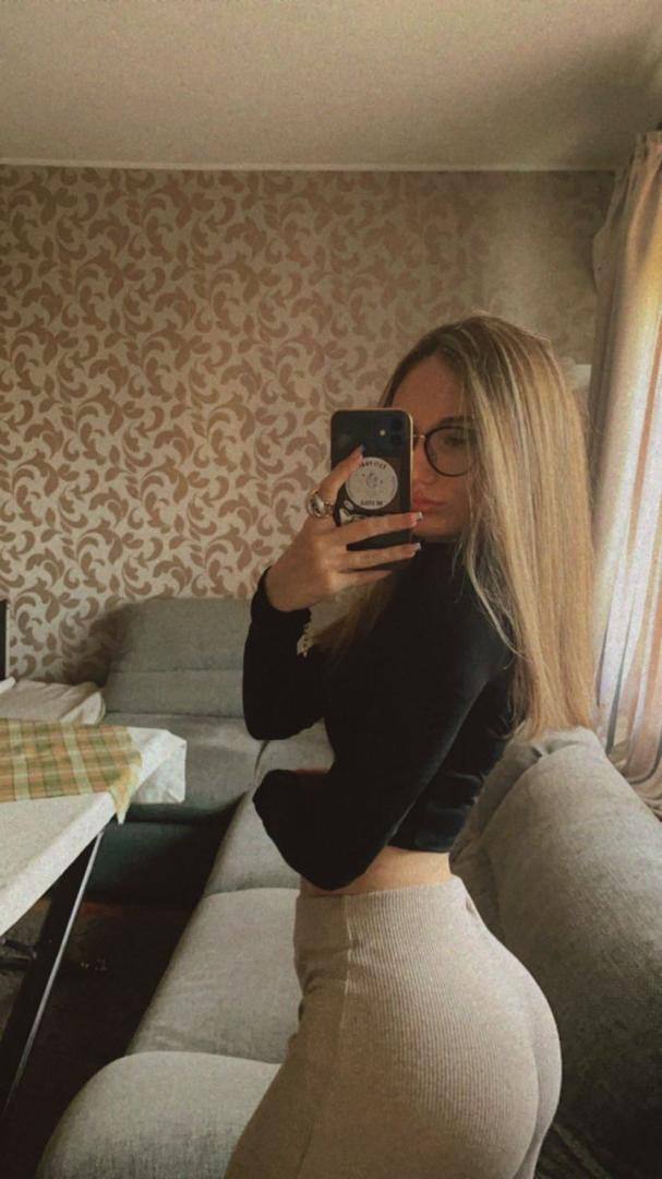 NO PAYMENT REQUIRED- SEXY SINGLE MOM AVAILABLE FOR MEET AND FUCK AS LONG AS YOU KNOW HOW TO USE YOUR DIVK 🍑🍑💦💦