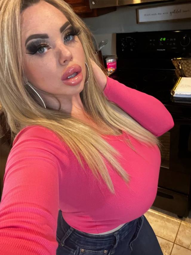 I'm available for sexy fun moment