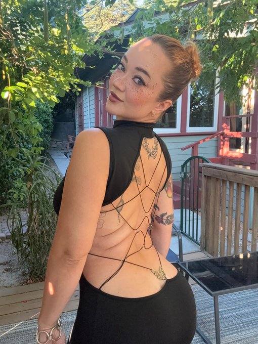 Am Sarah a female escorts at your nearby