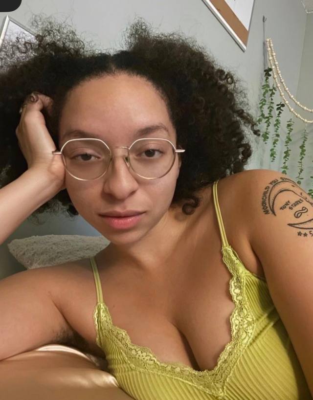 I’m available for hookup and message