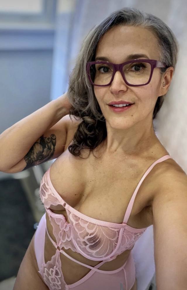 TANYA ❤️MASSAGE THERAPIST … I OFFER MASSAGE, FULL BODY RUB AND NURU🛌🛏️..COME FOR AN UNFORGETTABLE EXPERIENCE WITH ME