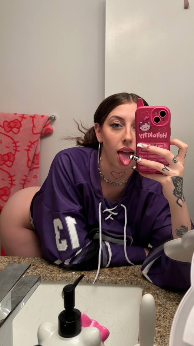 I’m available now for fun HMU add me up +1 682-615-5832