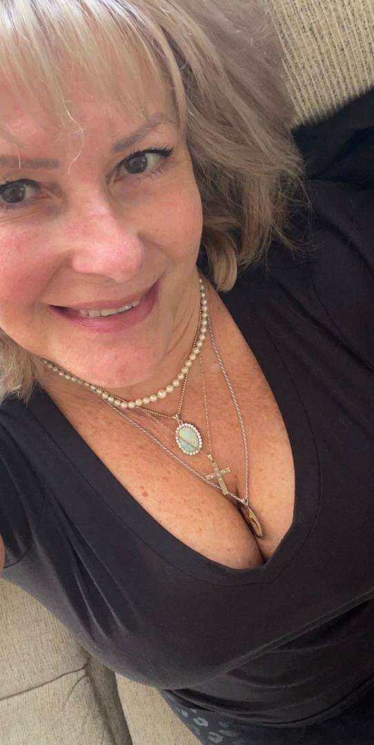 I’m looking for a loyal man to spoil with $3000 weekly