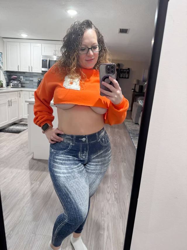 NO PAYMENT REQUIRED- SEXY SINGLE MOM FOR MEET AND FUCK AS LONG AS YOU KNOW HOW TO USE YOUR DICK 🍆🍑🍆💦.