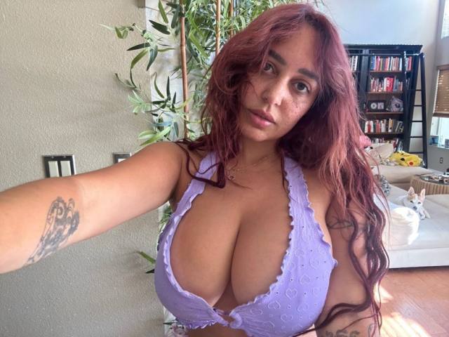 Hot Female Escort