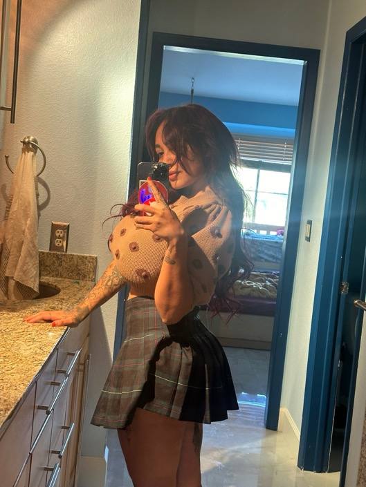 Hot Female Escort