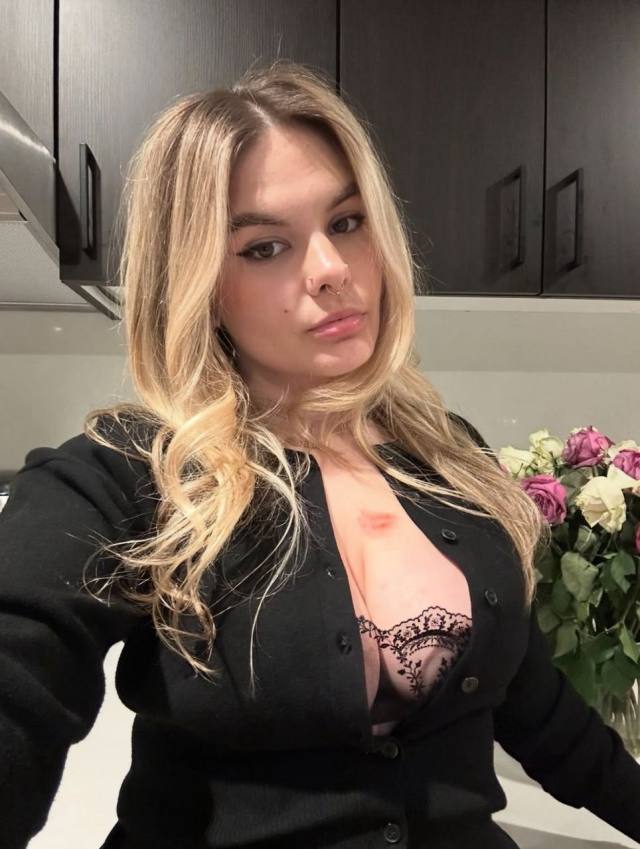 AVAILABLE FOR HOOK UP 🍑🍑FULL SERVICE🥵🥰🥰 WITH NO RESTRICTIONS VERY ROMANTIC 🥵🥵AND SEXY 🍆🍑ALWAYS IN FUCK MOOD💦💦