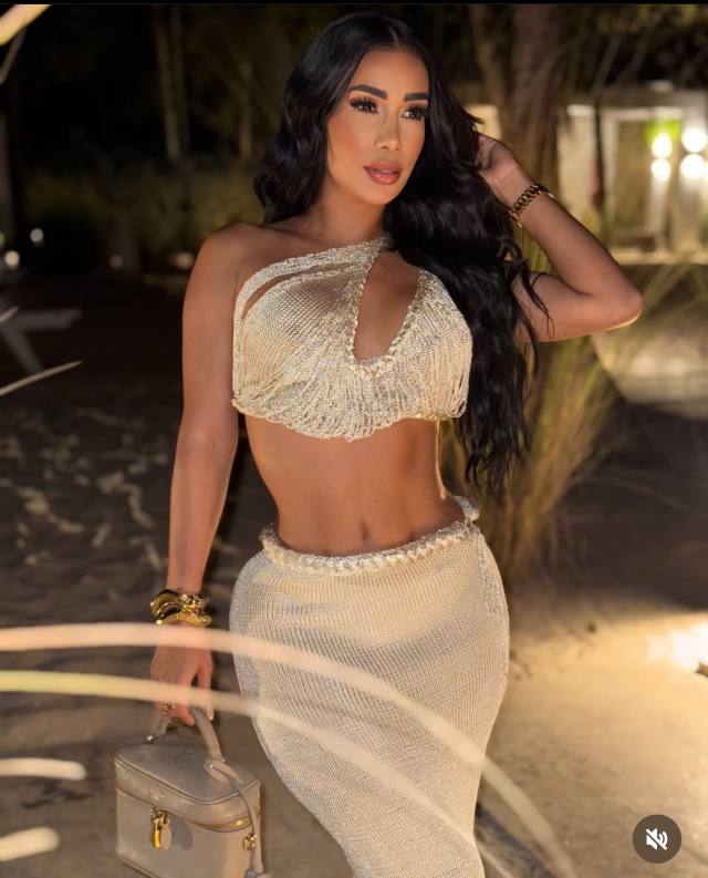 Hello, I'm alida write to me, this is my number ‪ 585 209 5908