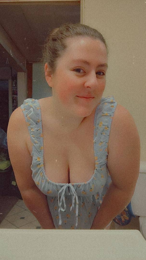 I think you need to know am married with two kids ,husband is on a business trip and wont be back till the end of the year, h