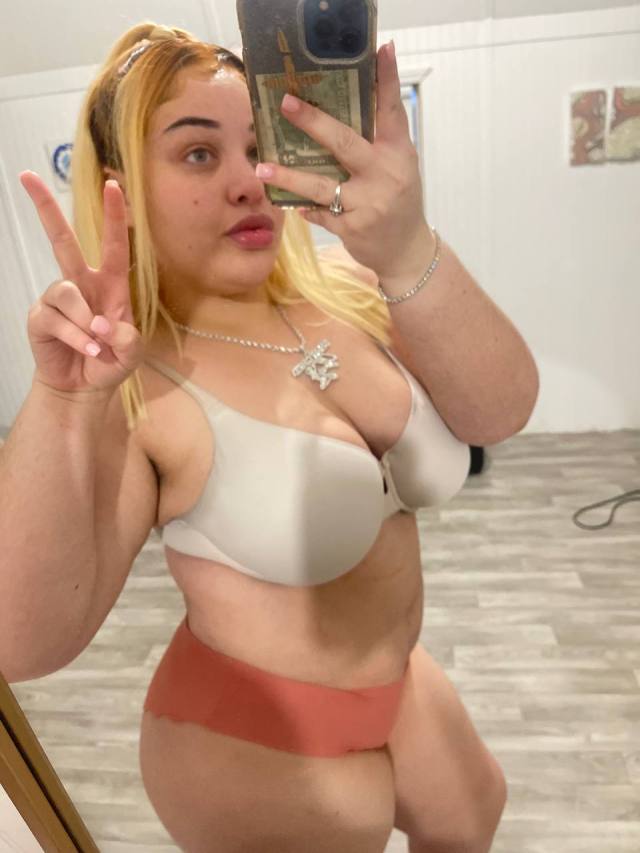 I offer body massage, multiple cum, oral,, pussyf fucking, titties fucking, creamie pie, foot worshiping, kissing, 🍆💦🥰👅🔥Text