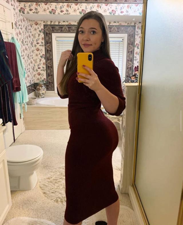 Hello. I'm Victoria my number: +14075429285 I'm available for hookup, massage and bodywork