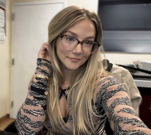I’m available for both incall and outcall services Text 6163665682