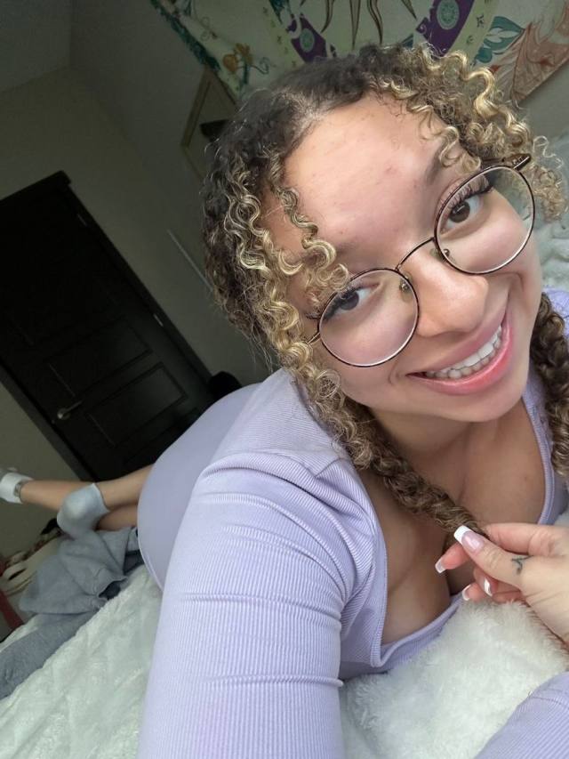 I'M PROFESSIONAL, INDEPENDENT, MATURE MASSEUSE, I OFFER ALL KINDS OF MASSAGE\HAPPY ENDING TO YOUR BEST SATISFACTION
