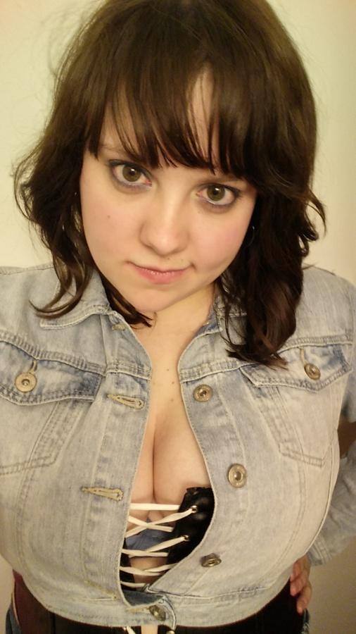 ꧁💕🔷💕꧂💟💟💟Cute BBW looking for oral fun!💟💟💟꧁💕🔷💕꧂