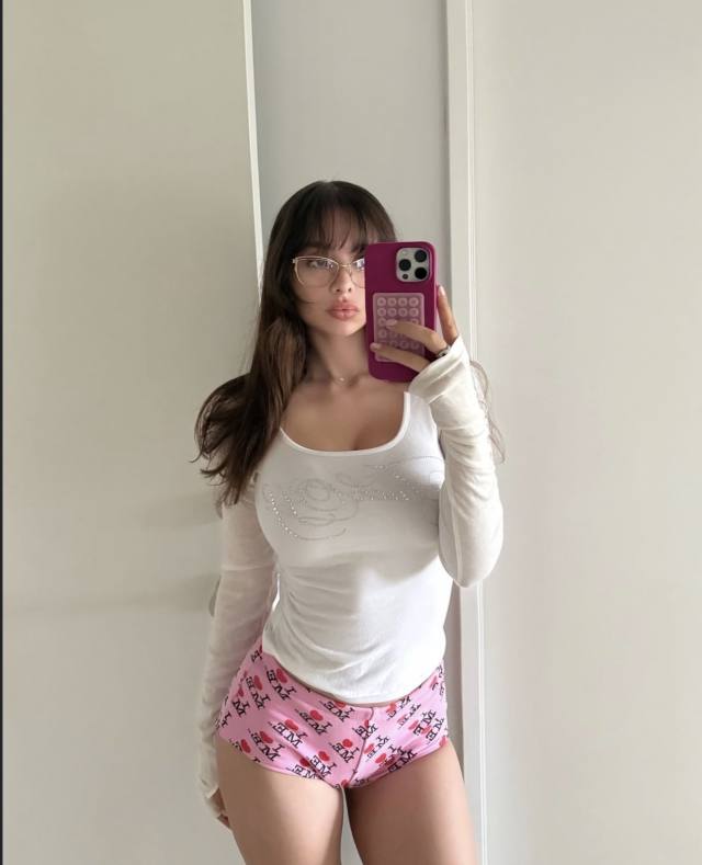 Available now for EROTIC OIL ,Full body massage 🍆💦🍑,SWEDISH & Deep Tissues Massage 💆 🥰with a happy ending. Sexting & Meet up