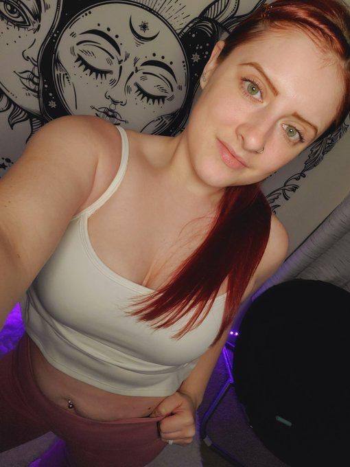 Sweet enough to make you smile... spicy enough to keep you thinking about me all night👅👅🍆💦💋💕💫