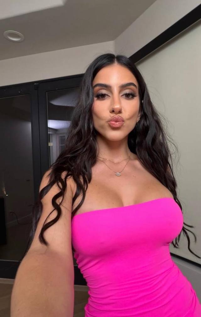 I’m available for hookup both Incall and outcall available 24/7
