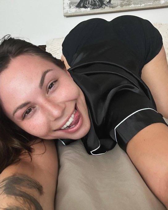 NO PAYMENT REQUIRED- SEXY SINGLE MOM FOR MEET AND FUCK AS LONG AS YOU KNOW HOW TO USE YOUR DICK 🍆🍑🍆💦