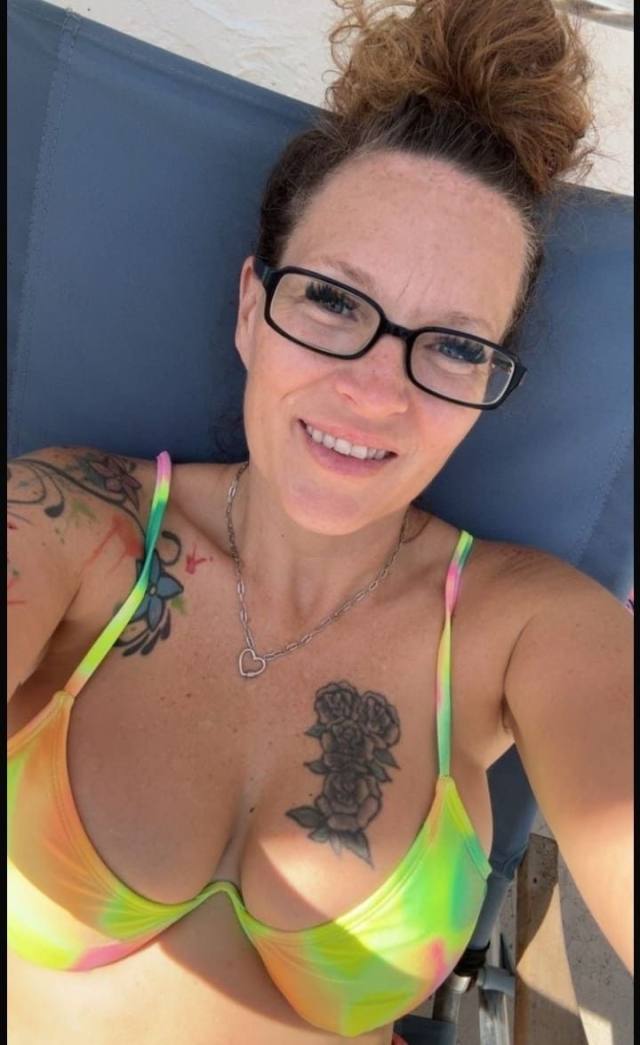 I’M A LICENSED MASSAGE THERAPIST CATERING TO MEN WHO WANT A PROFESSIONAL MASSAGE IN A RELAXED SETTINGS +12134429419