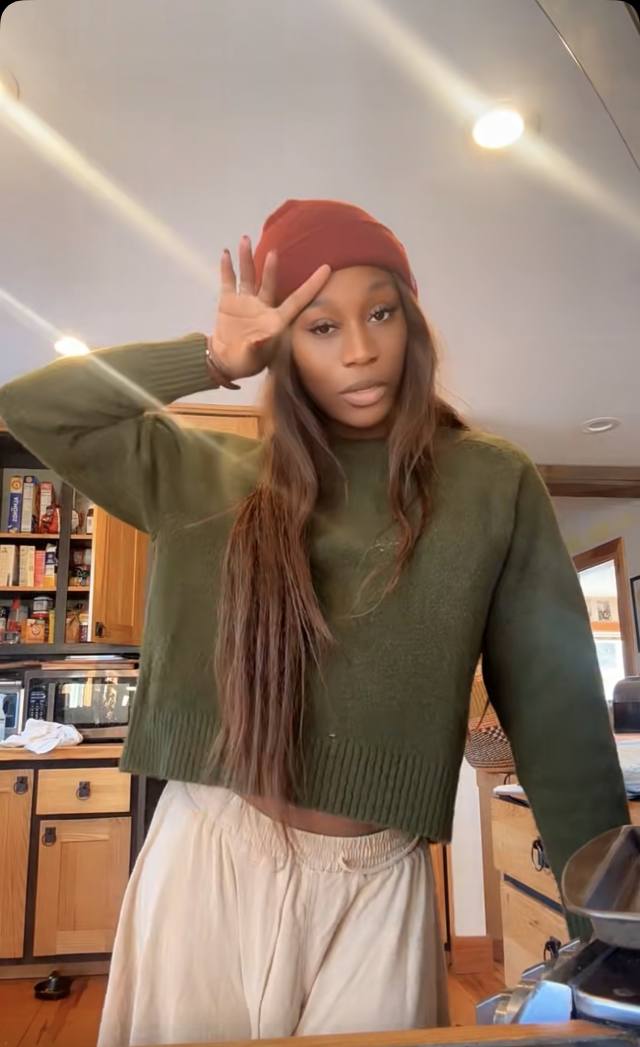 SEXY BLACK TRANS AVAILABLE FOR MEETUP AND FUN TIME 💦💦💦