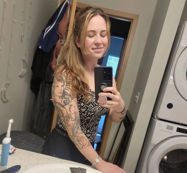 NO PAYMENT REQUIRED- SEXY SINGLE MOM FOR MEET AND FUCK AS LONG AS YOU KNOW HOW TO USE YOUR DIVK 🍑🍑💦💦🍆