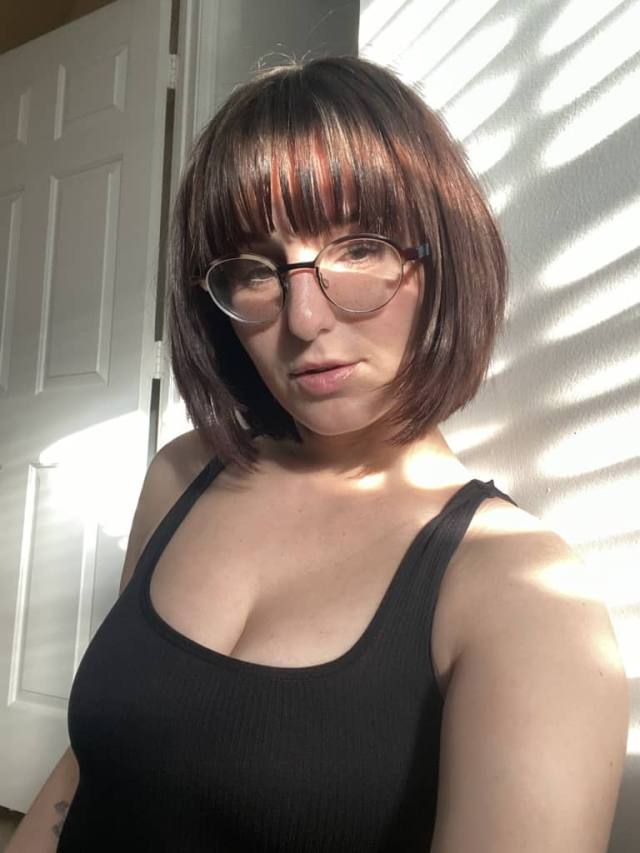 I’m available for meetup,massage with happy ending friends with benefits hmu 🤙 +1 208-453-6600