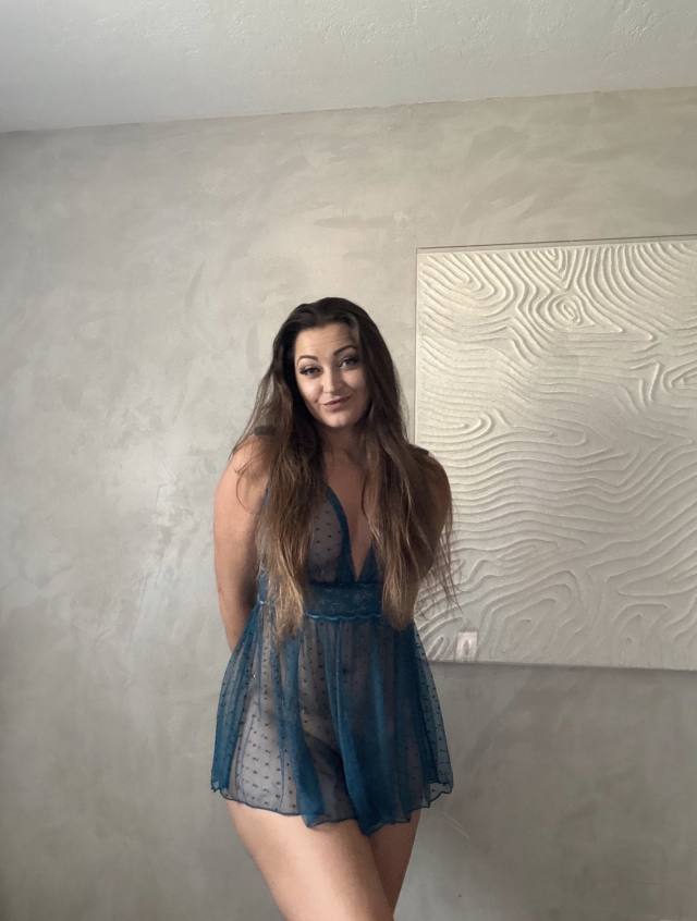 NO PAYMENT REQUIRED- SEXY SINGLE MOM AVAILABLE FOR MEET AND FUCK AS LONG AS YOU KNOW HOW TO USE YOUR DIVK 🍑🍑💦💦