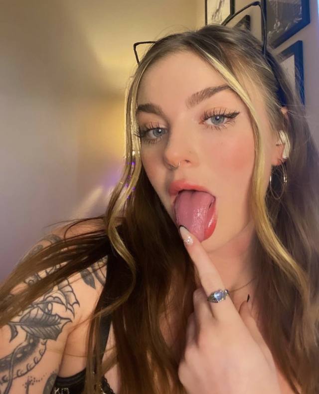 I’M DOWN FOR HOOKUP FUN & PARTY 🎈💐❤️‍🩹❤️‍🩹🥰
