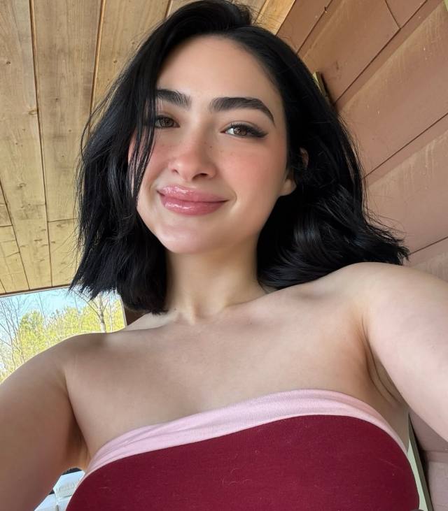 I’m a 23-year-old independent and mature masseuse who knows how to blend relaxation with intimacy. My touch is warm, soothing