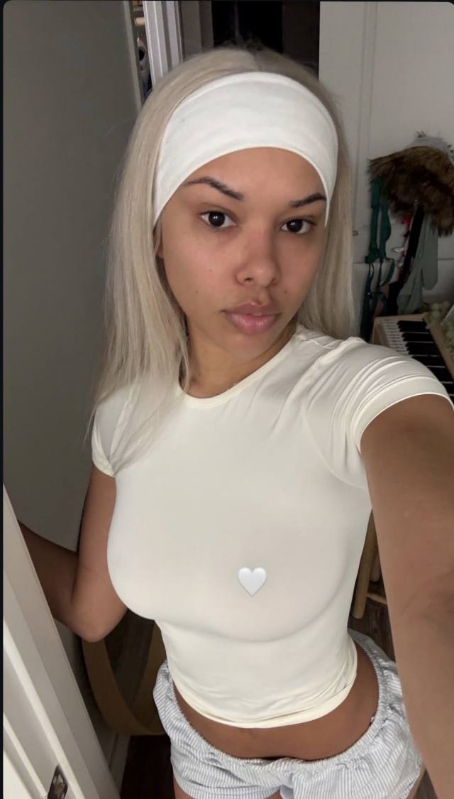 I’m a 25years old independent and mature masseuse who knows how to blend relaxation with intimacy. My touch is warm, soothing