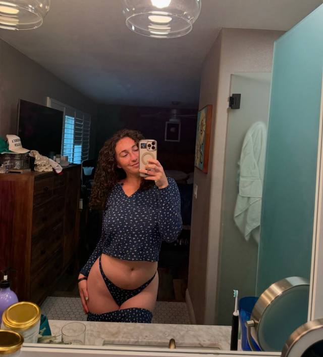 Hi I’m Gabriella the latest juicy girl right now🥺💦🍑🍆  I’m available text me +1615-802-3278… Mail : gabby30b@gmail.com