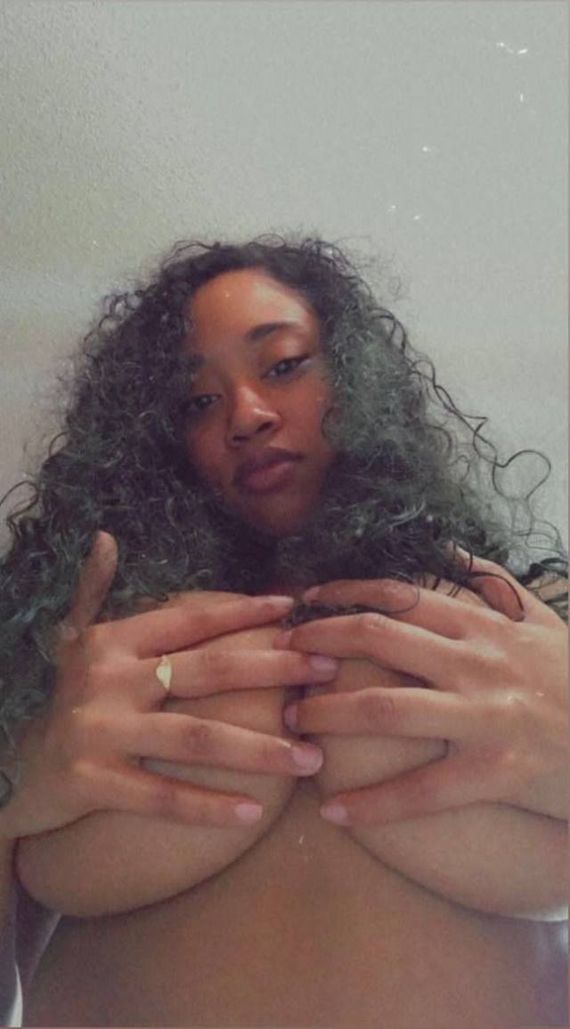 Meet up and content 🥵 Telegram: @audra147