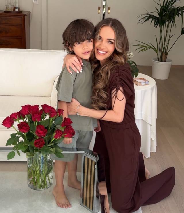 People of God are we , who can defy us