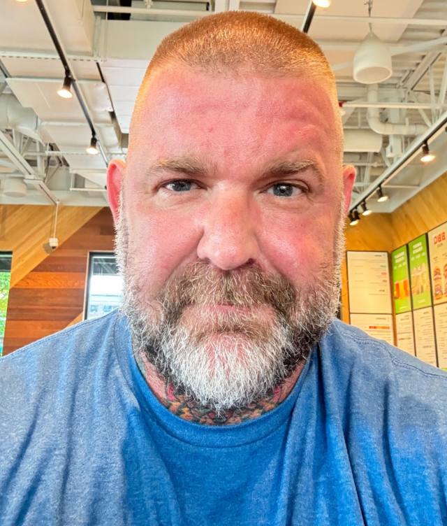 LOOKING FOR A SERIOUS RELATIONSHIP