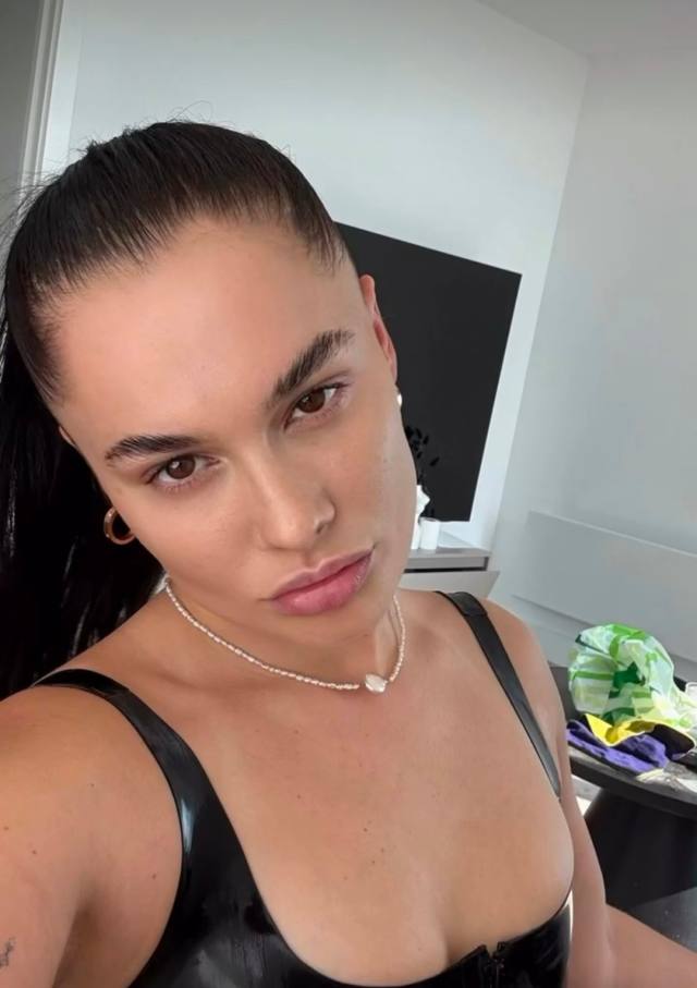 MISTRESS OF FINANCIAL DOMINATION & BDSM-Seeking Devoted Pets and Slaves