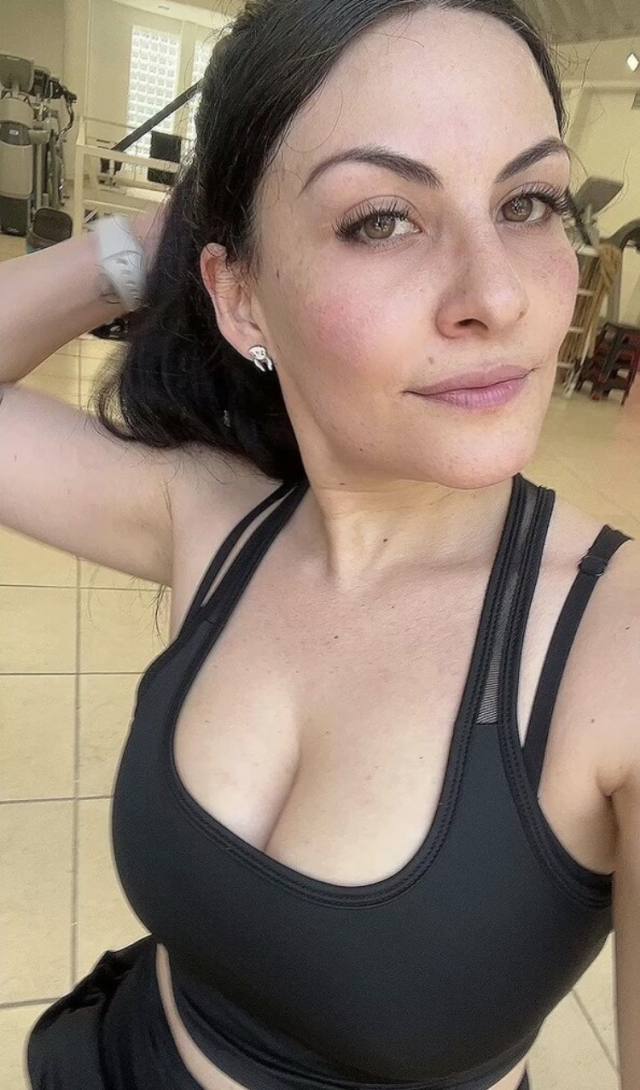 (414) 249-1345  Am single looking for serious relationship and I am homeless sleeping in my car