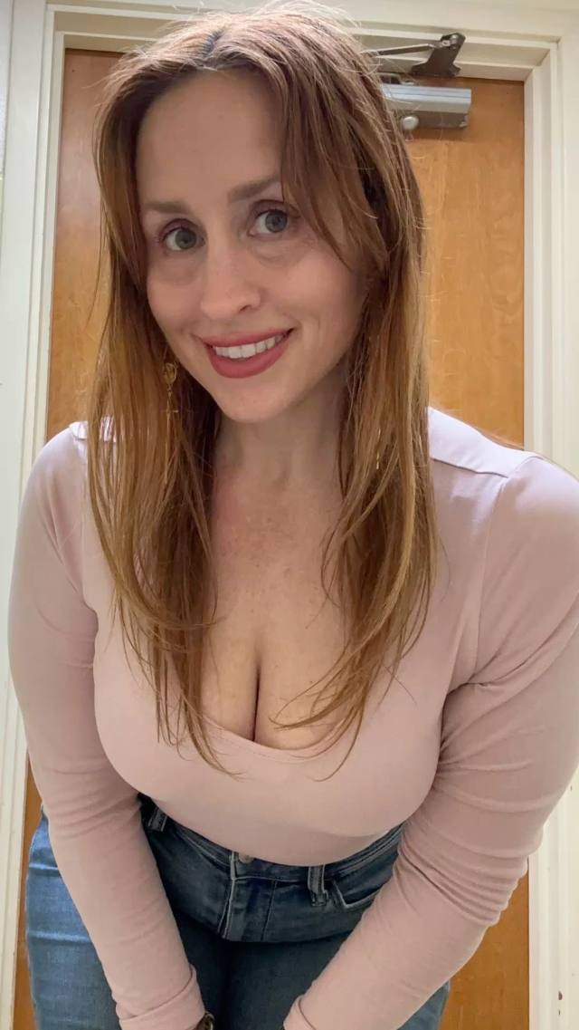 42 years old sexy lady seeking fun and some good sex💦, get paid , incall or Outcall and a NURU MASSAGE therapist NURU Massage