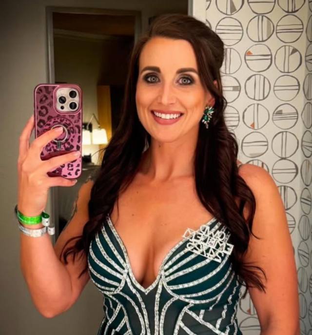 A Woman Who Loves to Spoil the Right Man