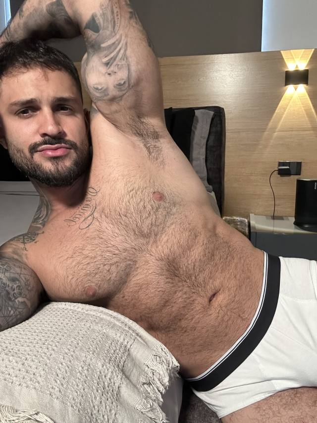 I’m down for hookup services and sex fun 24/7. Book a session to experience a mind blowing treatment.