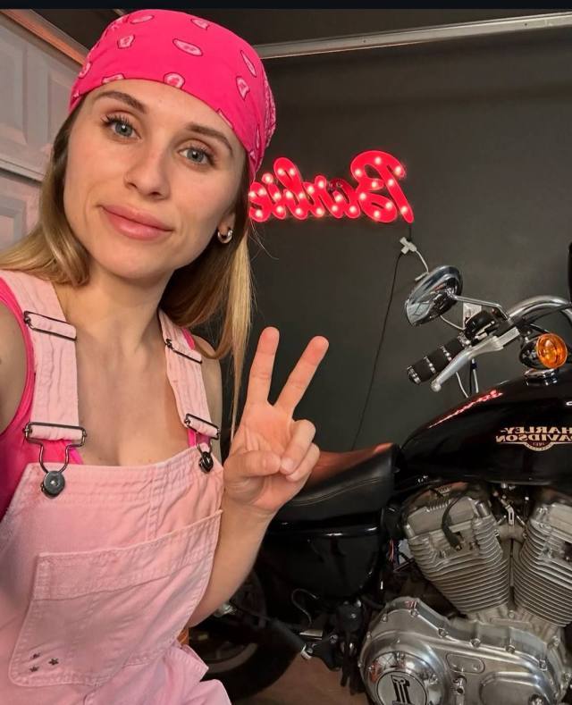 Dinner’s 🍽️🍛🧆 on me — I’m here for real connection, not transactions.I AM NOT A PROSTITUTE