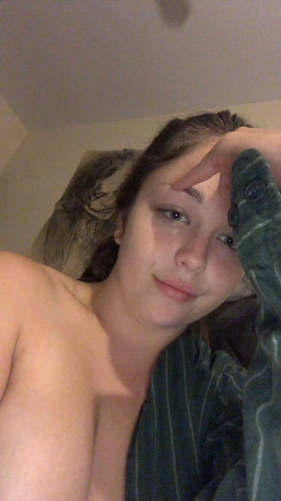 Hook up can go 69 fuck in the bathroom 👅👅👅💕💕