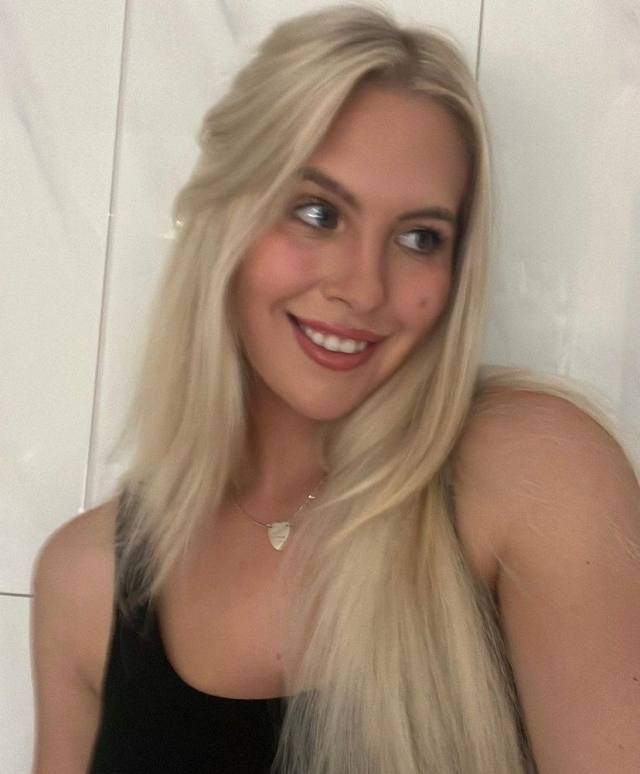 💕 Mature Woman Seeking a Supportive, Stable Partner 💕