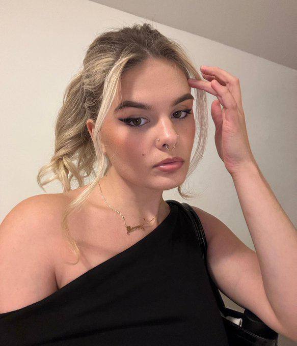 A LOYAL AND HONEST SUB/SLV THAT KNOWS HOW TO SERVE AND TREAT A GODDESS LIKE ME IS NEEDED!!!