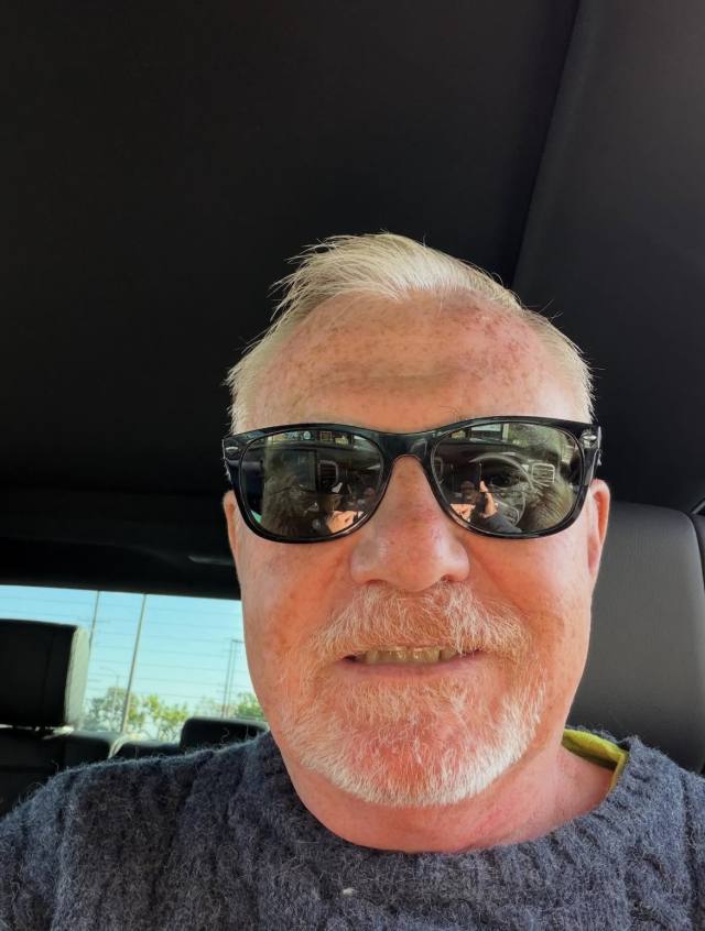 Generous Daddy Seeking Sweet sugar baby